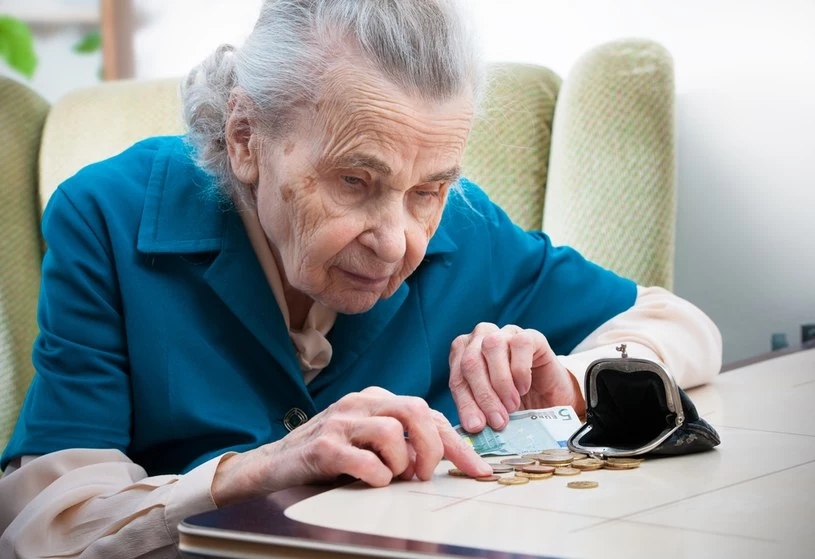 Wzrosła liczba osób, które nie mają nawet najniższej emerytury - wynika z raportu ZUS