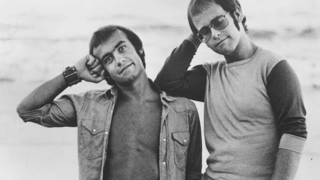 Bernie Taupin i Elton John w 1972 roku