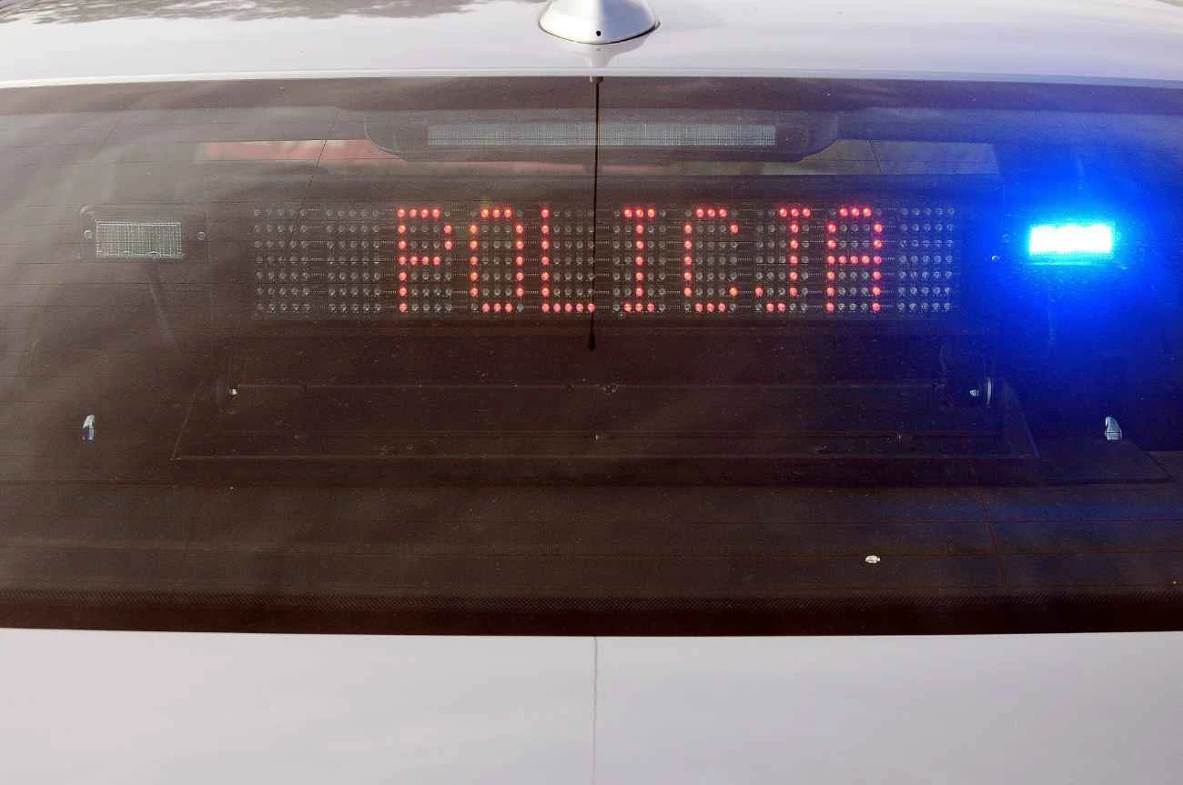Nieoznakowane BMW Policji można poznać po czymś więcej, niż ekran za szybą Nieoznakowane BMW Policji można poznać po czymś więcej, niż ekran za szybą