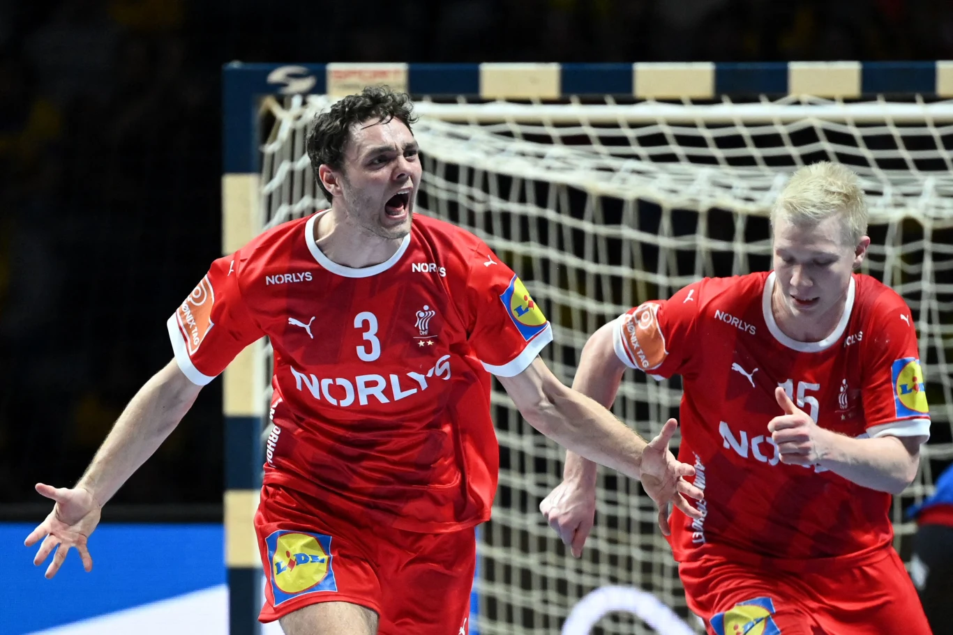 Niclas Kirkelokke i Magnus Saugstrup mieli swój udział w prowadzeniu Duńczyków po 30 minutach gry