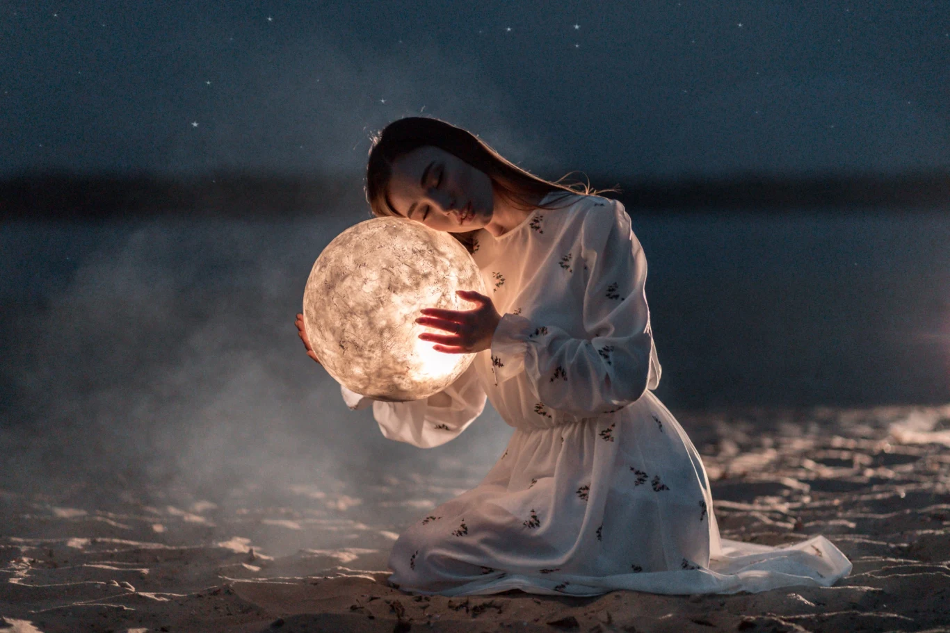 Listopadowa pełnia zwana jest także Mroźnym Księżycem Listopadowa pełnia zwana jest także Mroźnym Księżycem