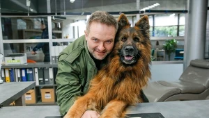 Wojciech Czerwiński na planie serialu "komisarz Alex"
