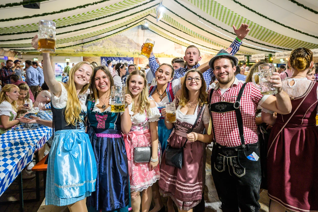 Monachium znane jest z Oktoberfest