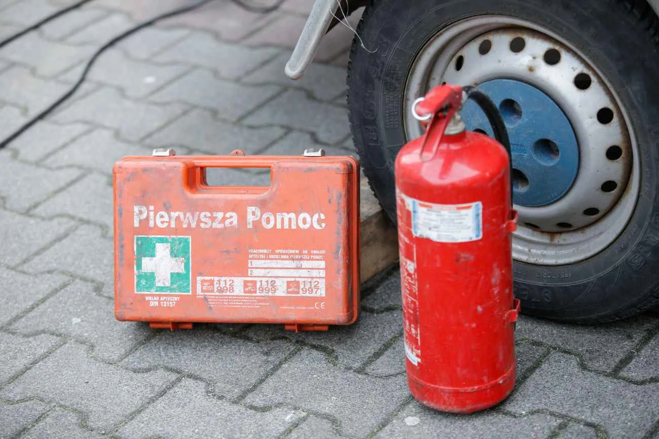 Nie każdy wie, że apteczka nie należy do obowiązkowego wyposażenia samochodu Nie każdy wie, że apteczka nie należy do obowiązkowego wyposażenia samochodu