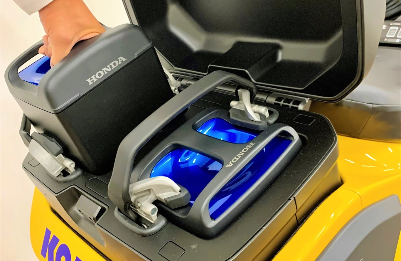 Elektryczna mikrokoparka Komatsu z pakietem Honda MPP