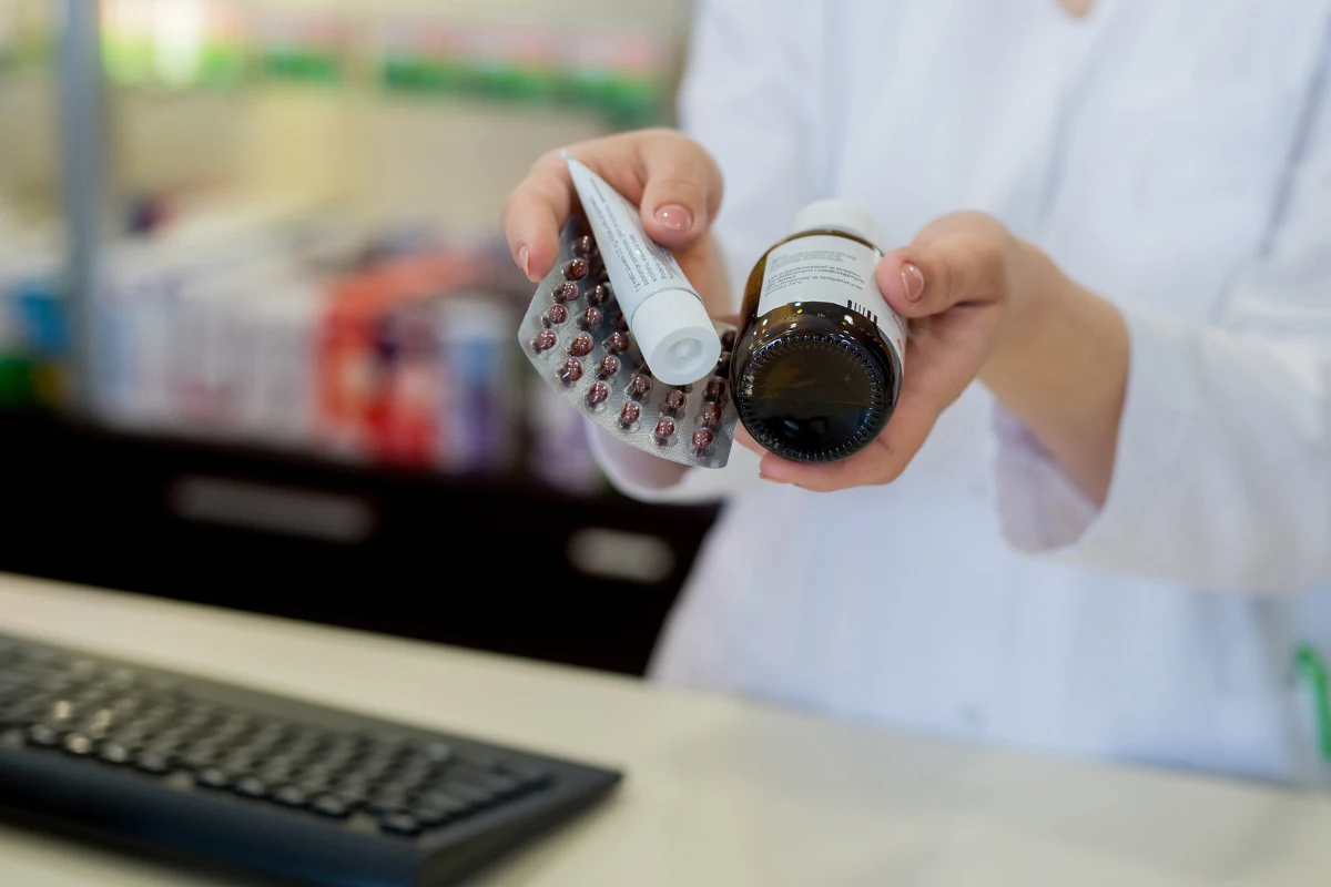 GIF zdecydował również o wycofaniu sterydu, który jest stosowany w przypadku alergii, zapalenia jelit oraz chorób mięśni i kości