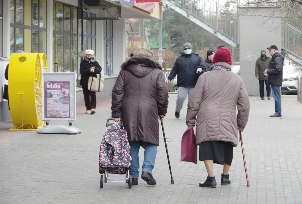 Bon turystyczny dla seniorów – czy seniorzy będą mogli liczyć na tańszy wypoczynek?