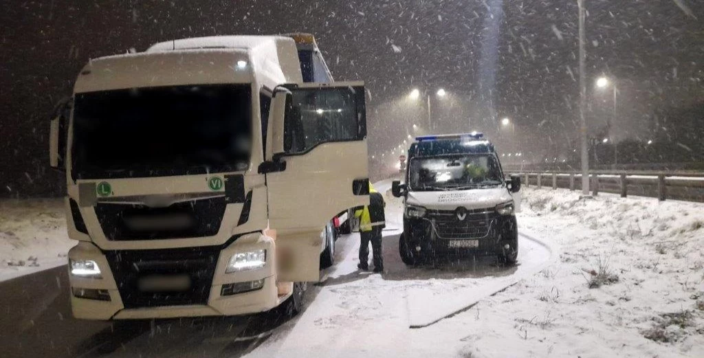 Kierowca prowadził ciężarówkę bez odpoczynku przez 2300 km