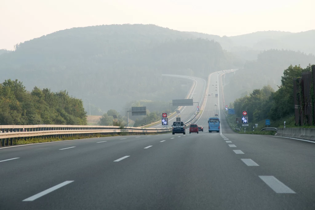 Autostrady w Niemczech są słynne na całym świecie. Czy drogi te są płatne i ile kosztują?