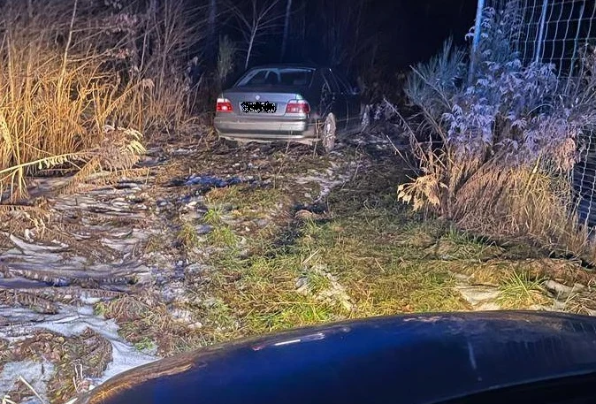 Mundurowi pobiegli za podejrzanym do lasu Mundurowi pobiegli za podejrzanym do lasu