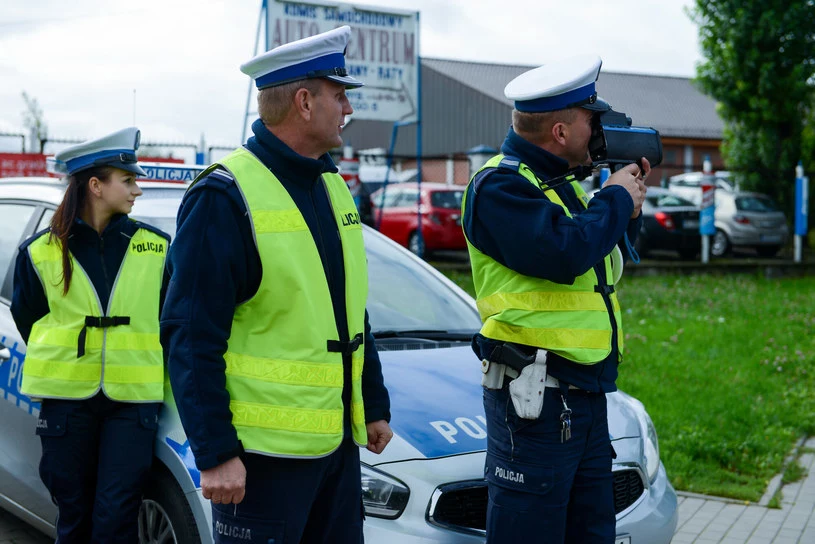 Jakie warunki trzeba spełnić, żeby zostać policjantem?