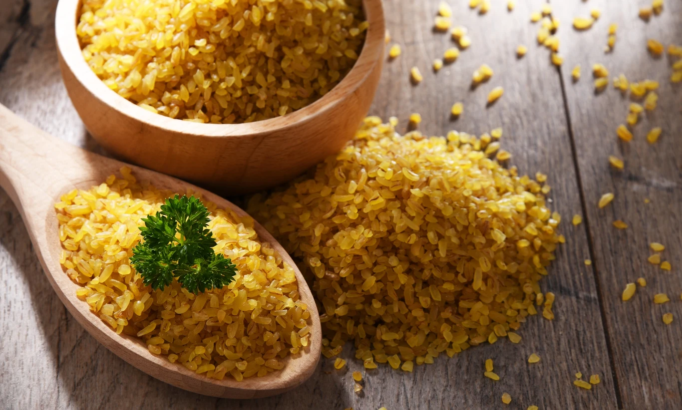 Kasza bulgur wspiera serce i jest dobra dla cukrzyków. 100 gramów to tylko 83 kcal Kasza bulgur wspiera serce i jest dobra dla cukrzyków. 100 gramów to tylko 83 kcal