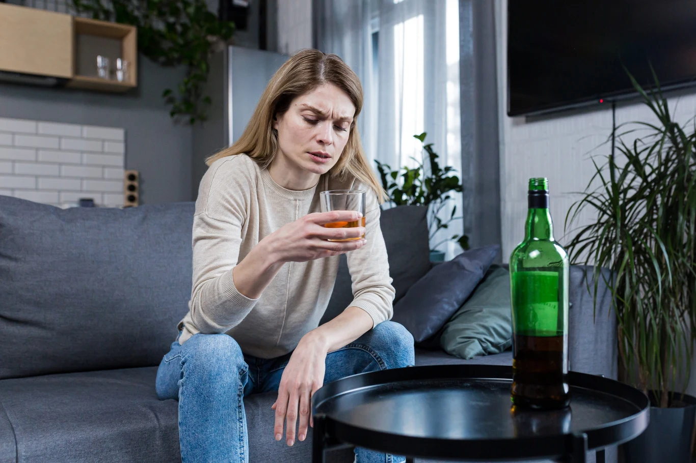 Kobiety ukrywają swoje uzależnienie z obawy przed wstydem i potępieniem społecznym