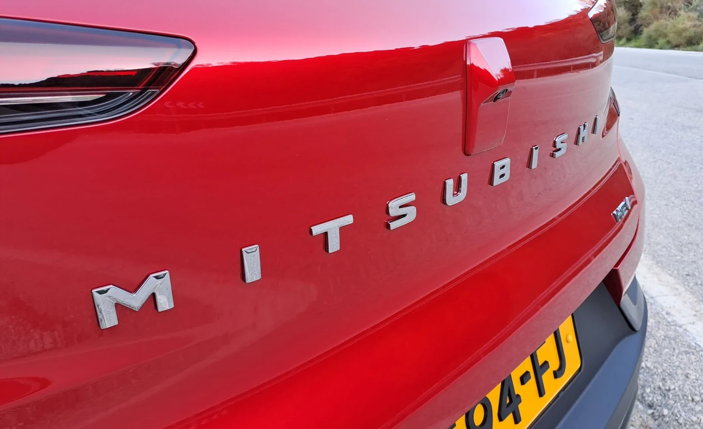 Wprowadzone w Mitsubishi ASX zmiany są, względem modelu Captur, kosmetyczne. Wprowadzone w Mitsubishi ASX zmiany są, względem modelu Captur, kosmetyczne.