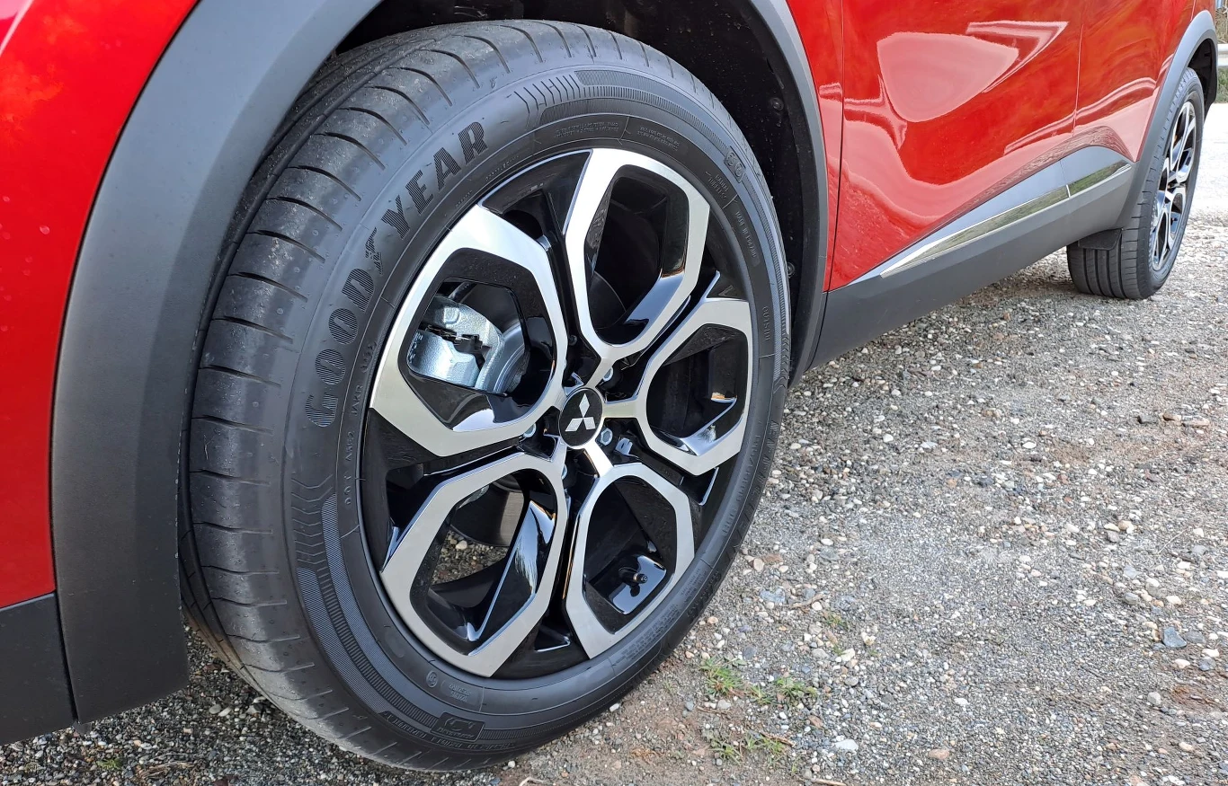 Mitsubishi ASX drugiej generacji. Mitsubishi ASX drugiej generacji.