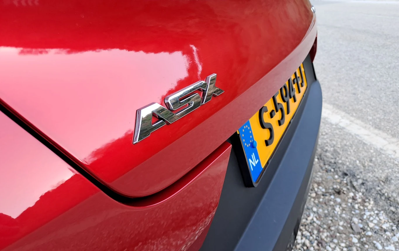 Mitsubishi ASX drugiej generacji. Mitsubishi ASX drugiej generacji.