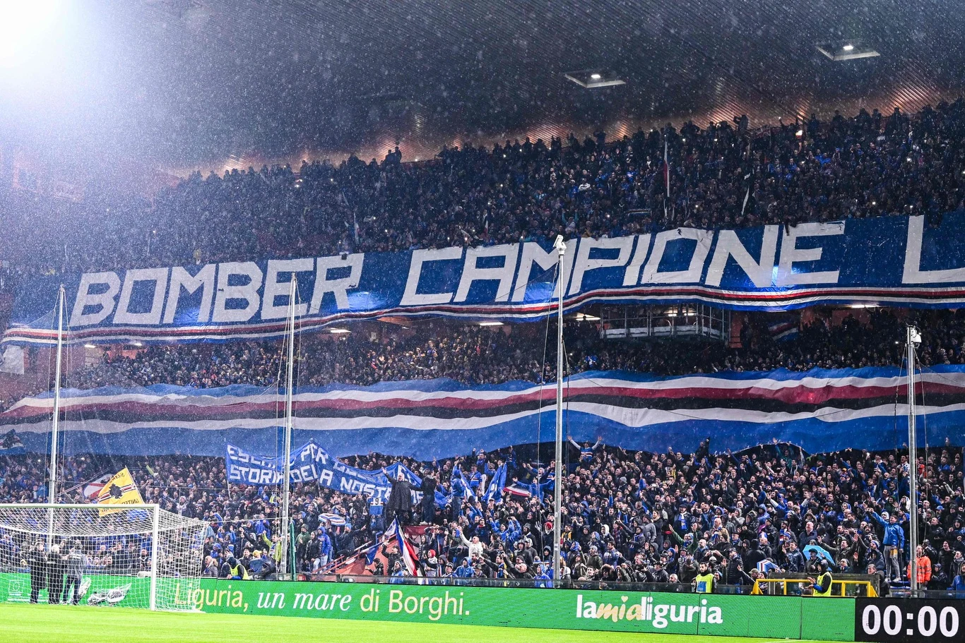 Fani Sampdorii robią wiele, by uratować los swojego klubu