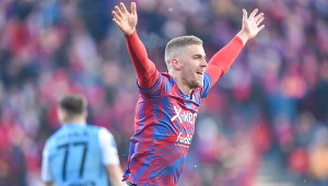 Radość Vladislavsa Gutkovskisa po pierwszym golu dla Rakowa. Jego zdobycie przyszło liderowi z wielkim trudem