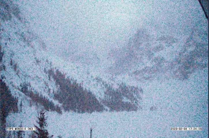 Widok na Morskie Oko, 4.02.2023 godz. 17:33 Widok na Morskie Oko, 4.02.2023 godz. 17:33