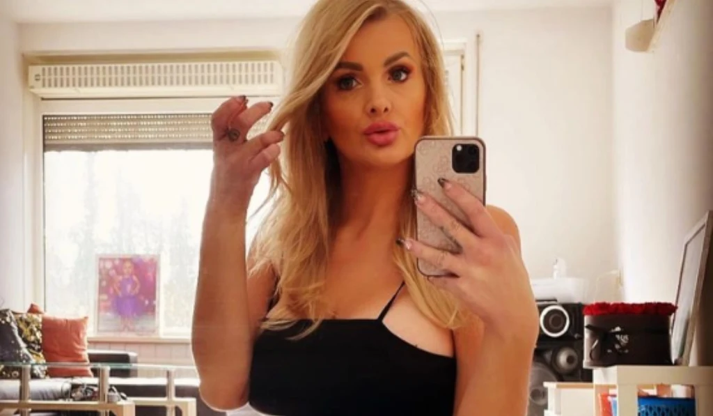 https://www.instagram.com/plachimowiczkarolina/