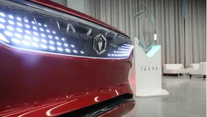 Uruchomienie fabryki samochodów elektrycznych Izera w Jaworznie planowane jest na grudzień 2025 r.