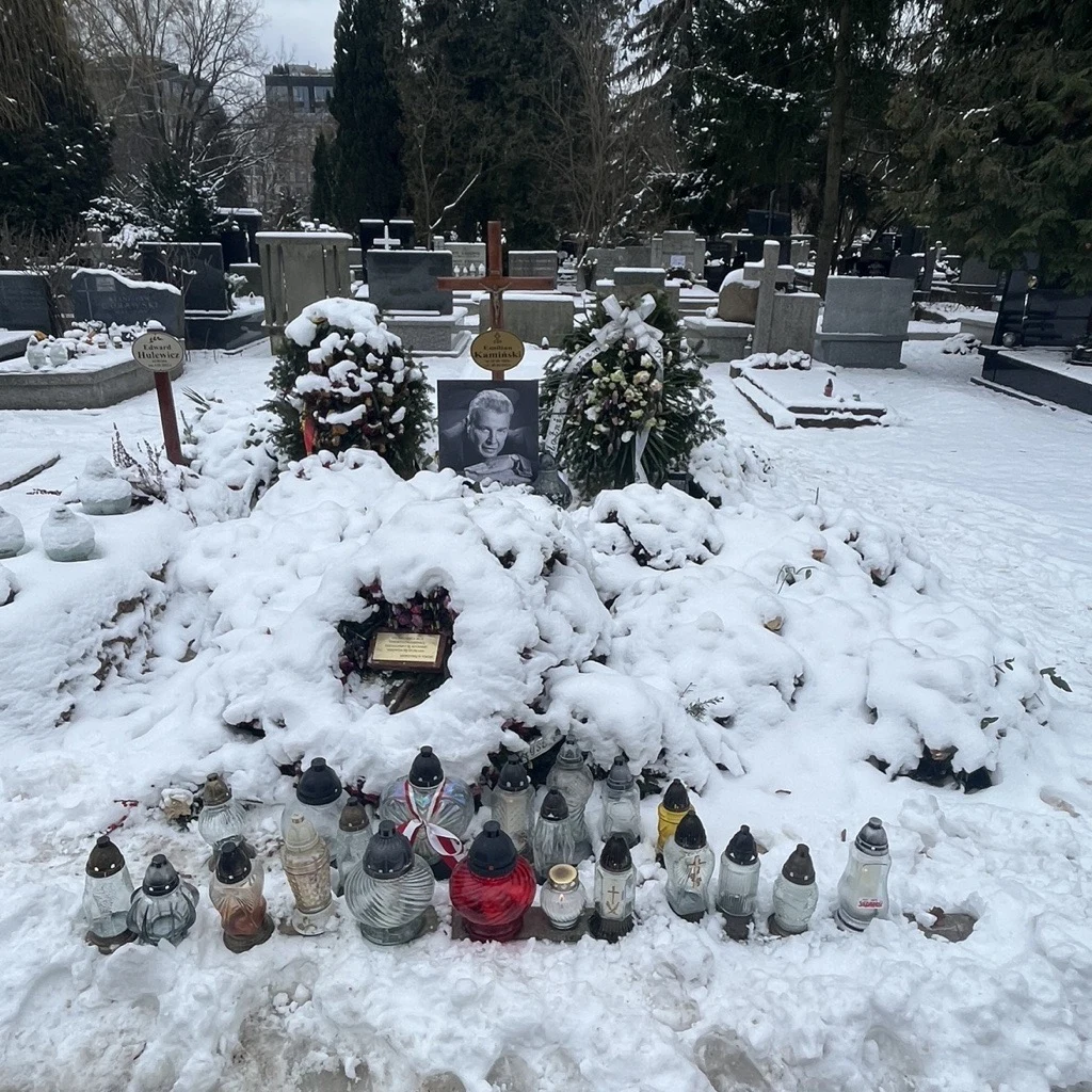 Grób Emiliana Kamińskiego Grób Emiliana Kamińskiego