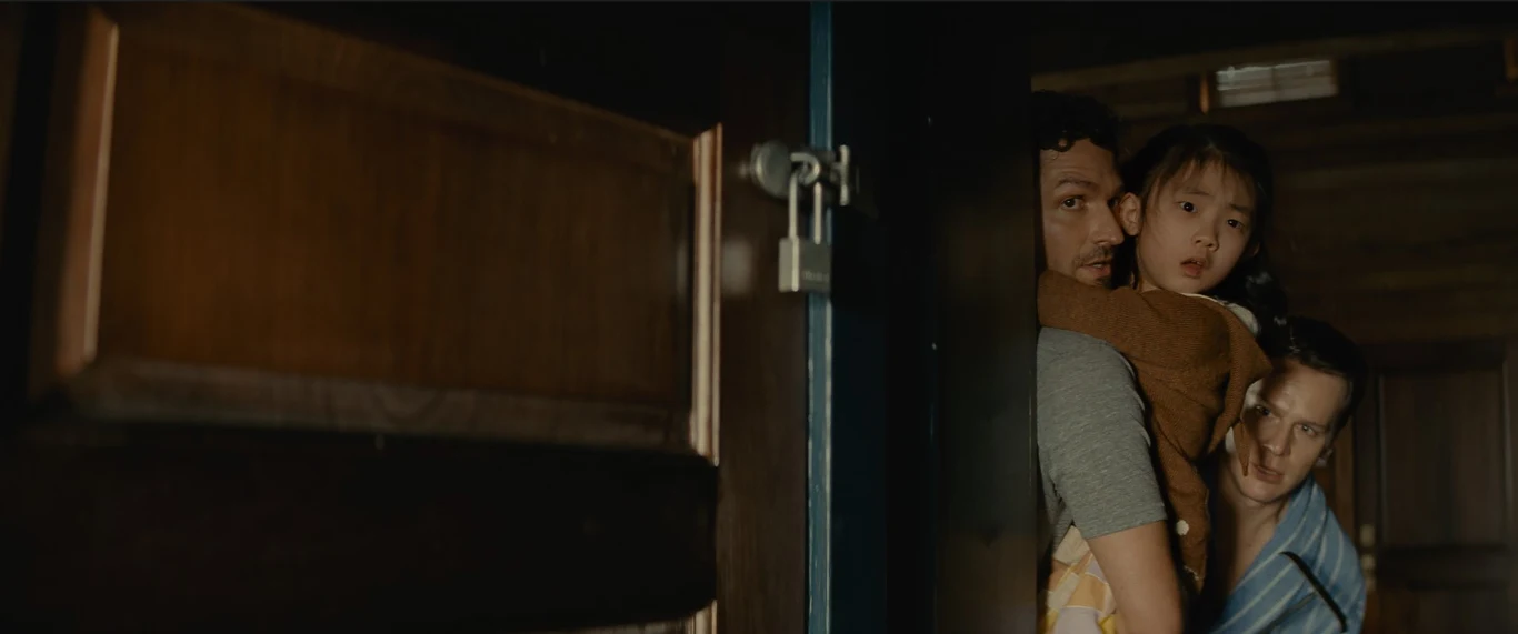 Scena z filmu "Pukając do drzwi" Scena z filmu "Pukając do drzwi"