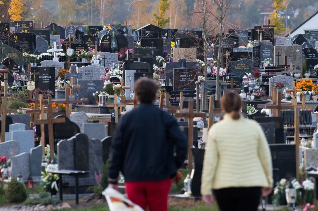 Jak będzie wyglądał pogrzeb? Co zakłada nowa ustawa o cmentarzach i chowaniu zmarłych?