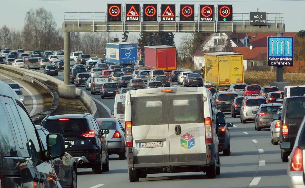 Sumaryczny czas trwania wszystkich korków na niemieckich autostradach to aż 330 tys. godzin