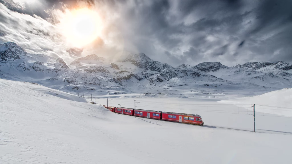 Glacier Express to trasa dla każdego miłośnika zimowej scenerii.