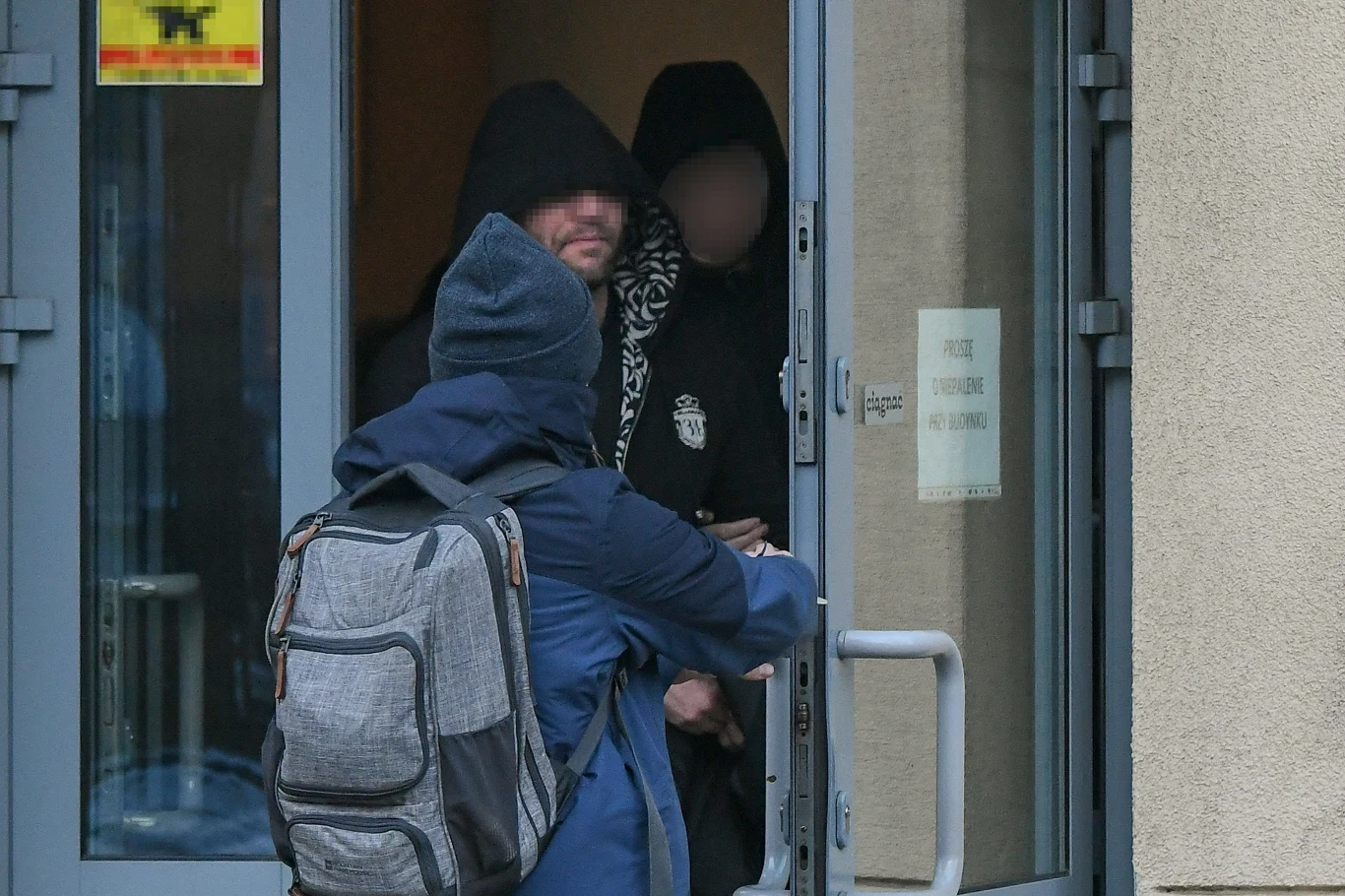 Emil S. wychodzi z prokuratury Emil S. wychodzi z prokuratury