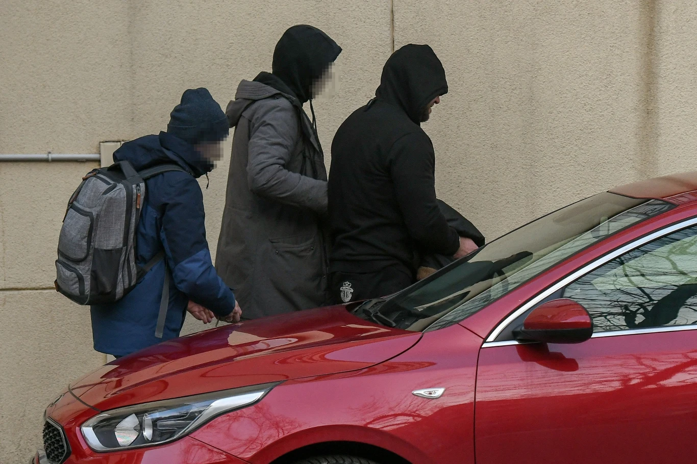 Emil S. wychodzi z prokuratury Emil S. wychodzi z prokuratury