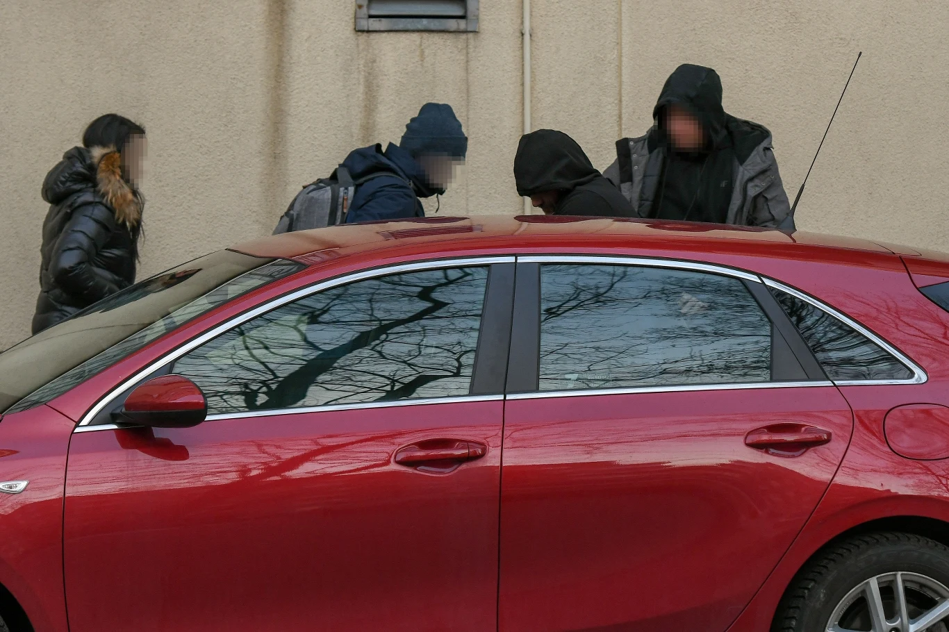 Emil S. wychodzi z prokuratury Emil S. wychodzi z prokuratury