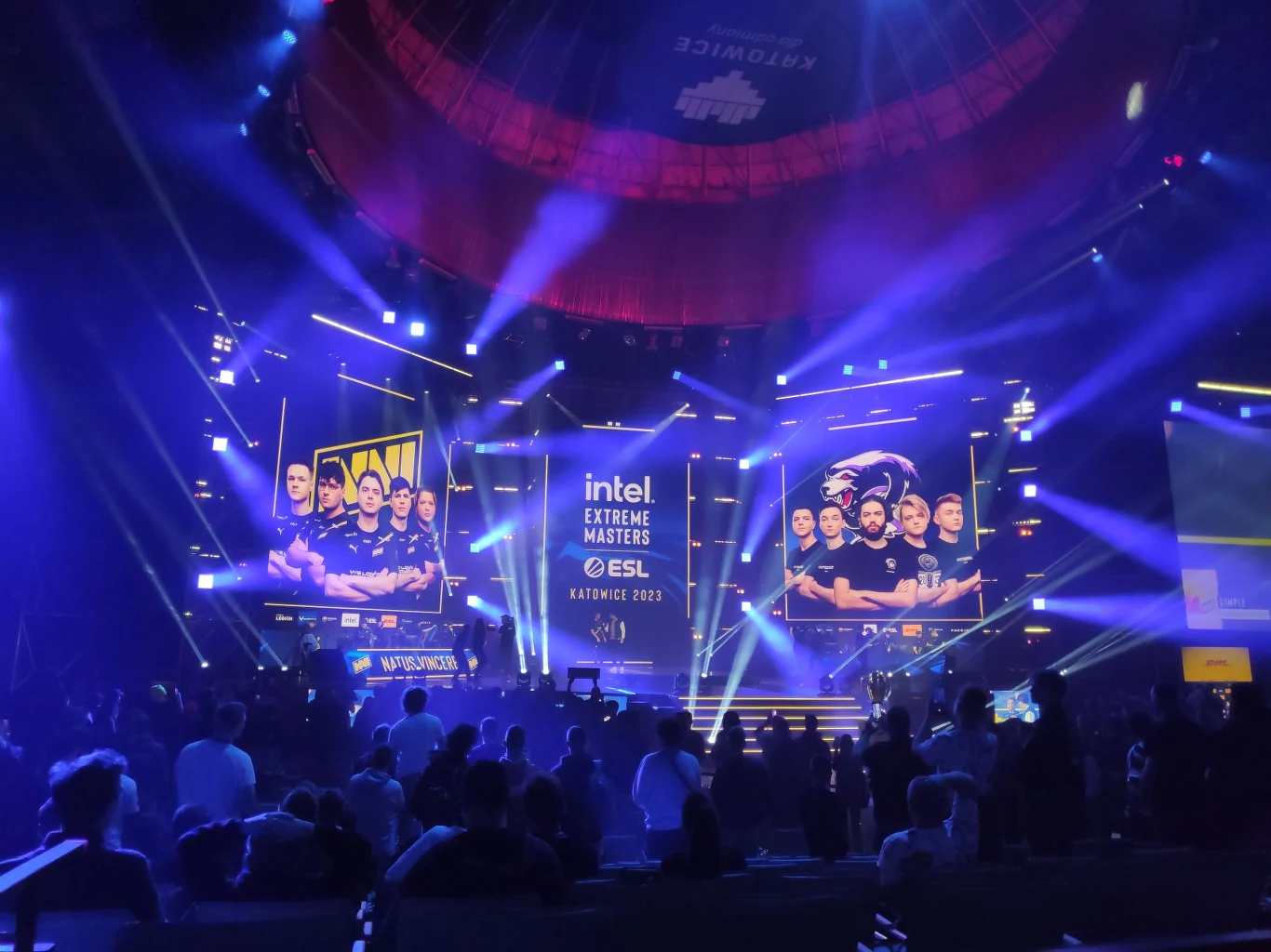 Spotkanie pomiędzy Natus Vincere a Outsiders rozgrzało publikę do czerwoności