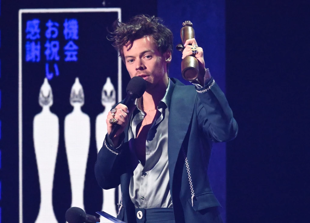 Harry Styles podczas gali Brit Awards 2023 Harry Styles podczas gali Brit Awards 2023