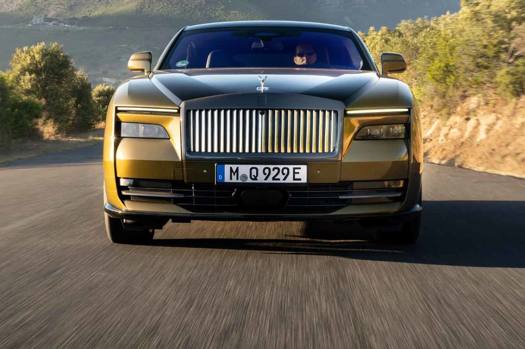 Rolls-Royce Spectre jest pierwszym elektrycznym modelem marki