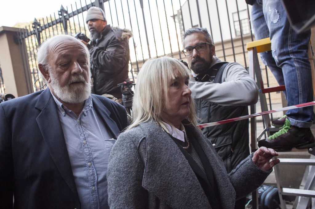 June i Barry Steenkampowie, rodzice Reevy Steenkamp