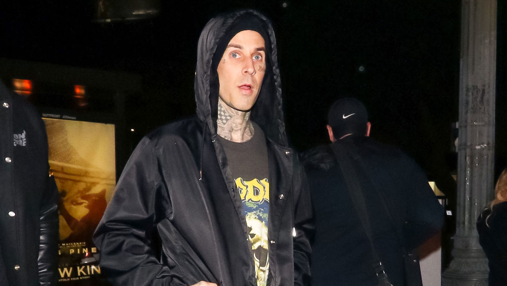 Travis Barker ma zwichnięty palec. Za niecały miesiąc miał powrócić z Blink-182