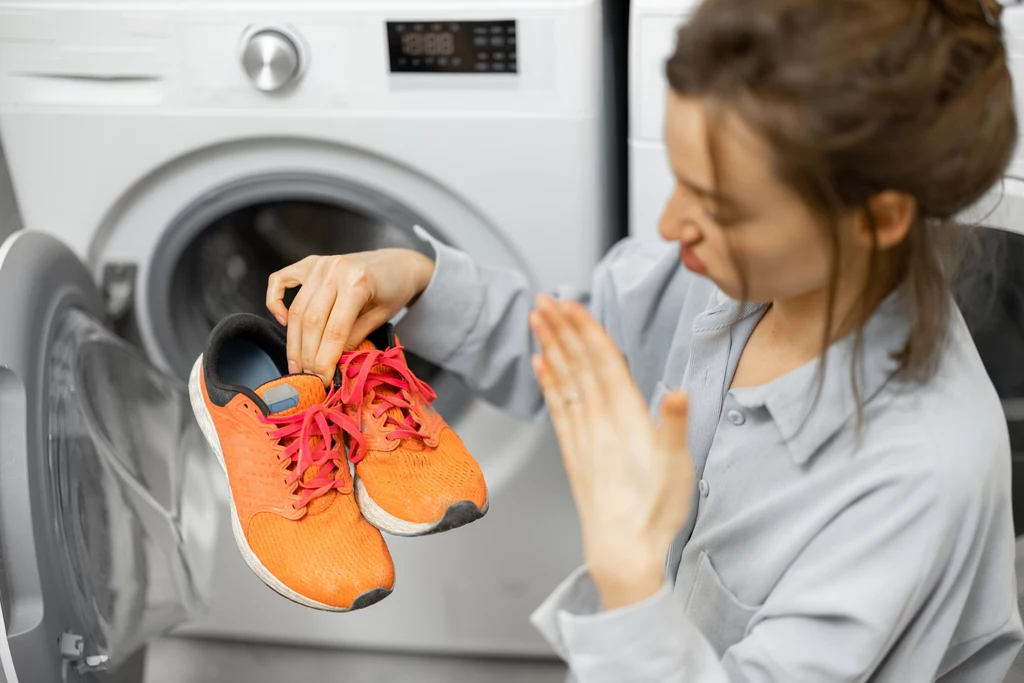 Pranie butów w pralce powinno odbywać się zgodnie z zaleceniami producenta