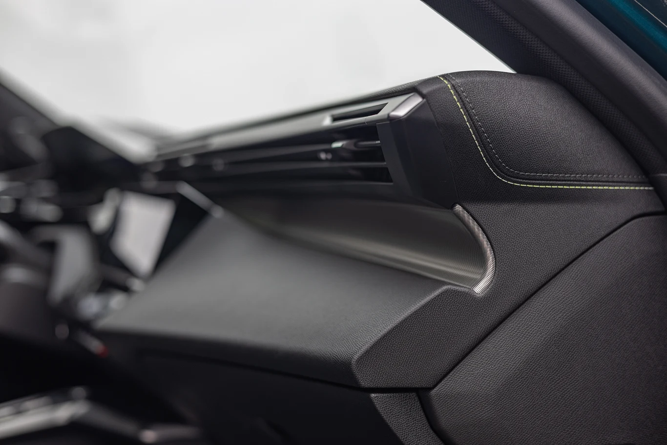 Peugeot 408 GT PHEV 225