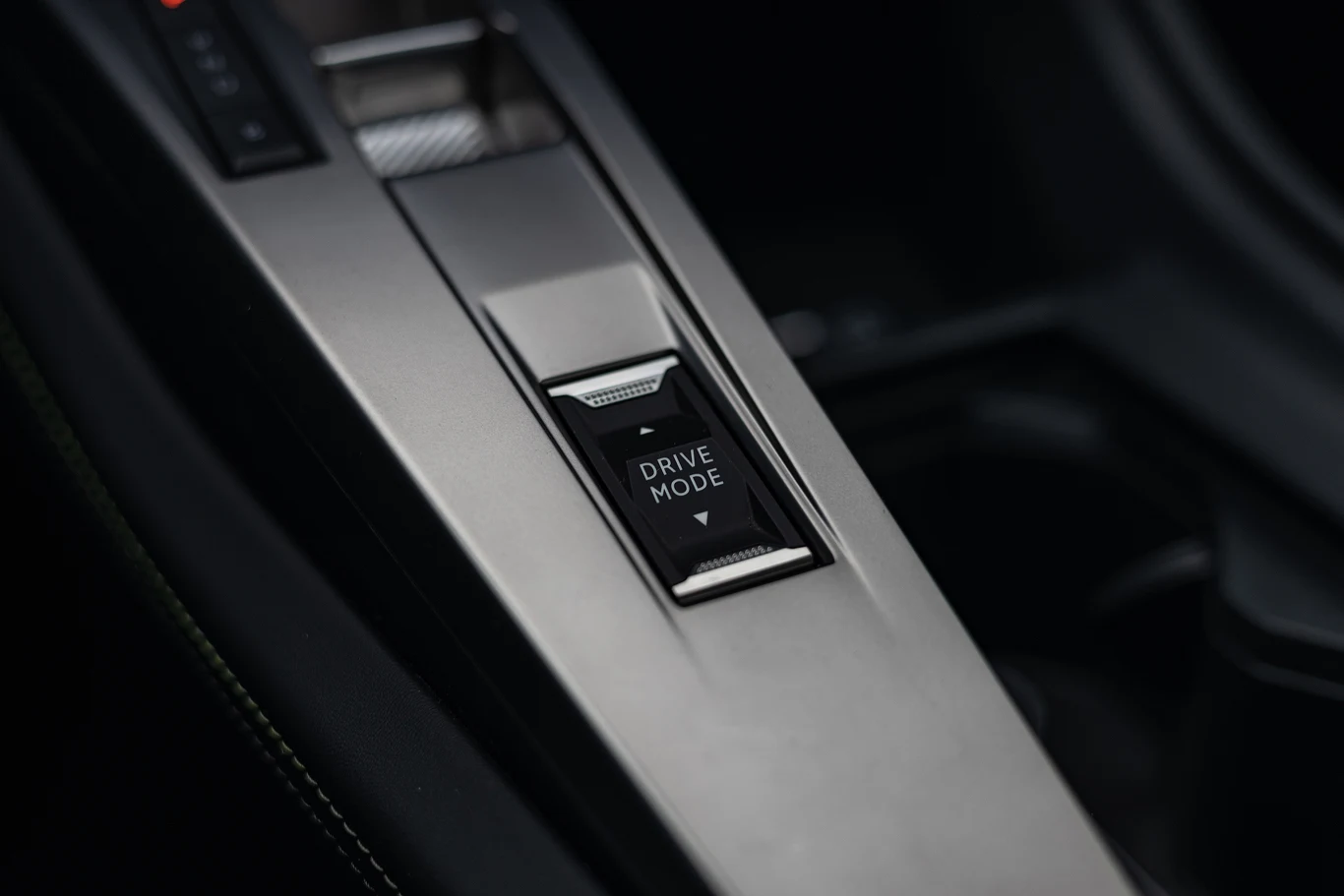 Peugeot 408 GT PHEV 225