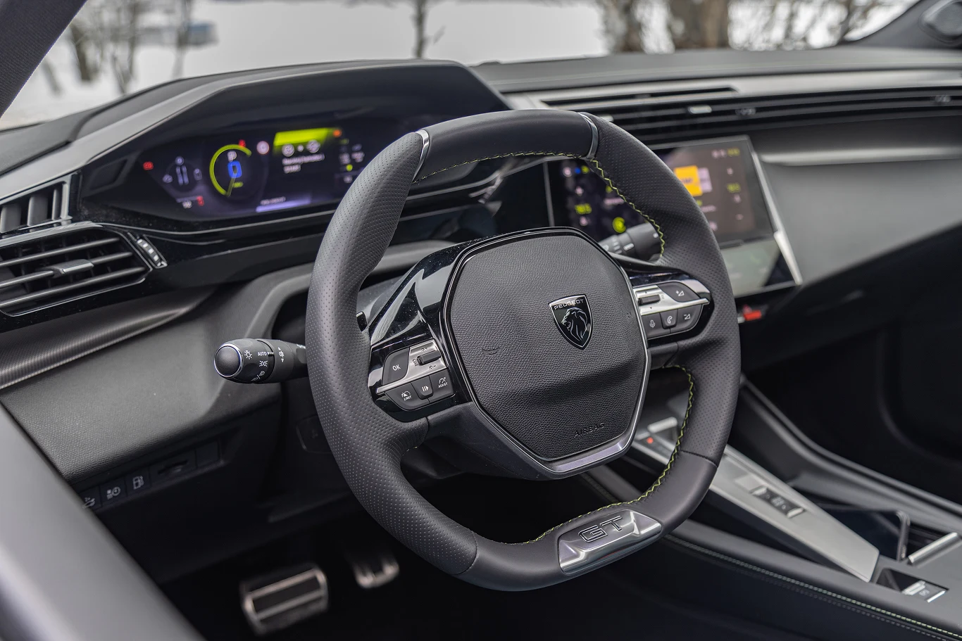 Peugeot 408 GT PHEV 225