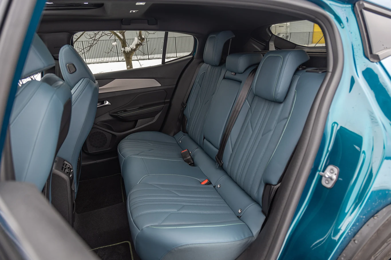 Peugeot 408 GT PHEV 225