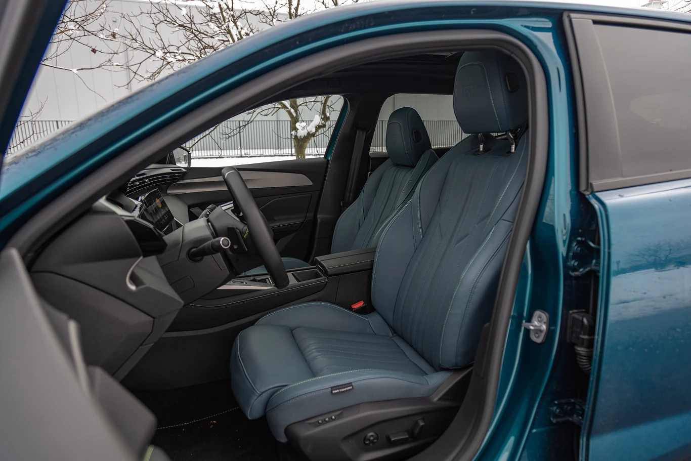 Peugeot 408 GT PHEV 225