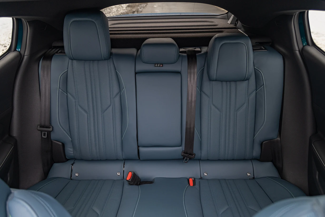 Peugeot 408 GT PHEV 225