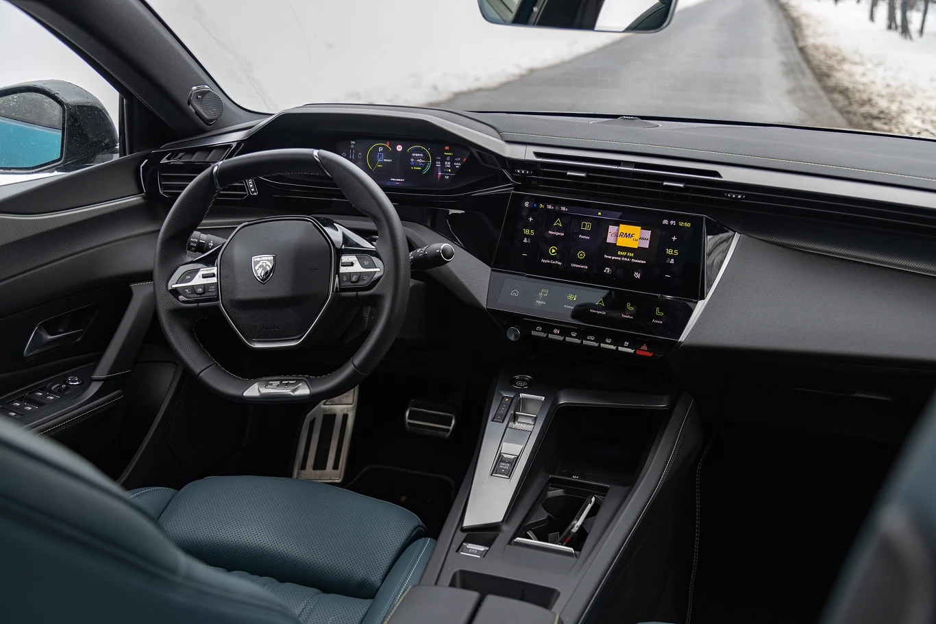 Peugeot 408 GT PHEV 225