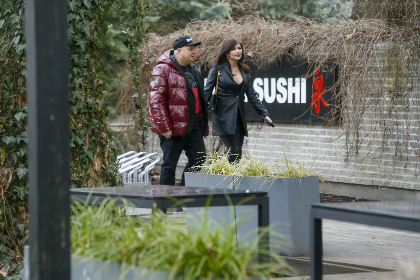 Skiba w walentynki zabrał młodą ukochaną na sushi. Co mogło pójść nie tak? Skiba w walentynki zabrał młodą ukochaną na sushi. Co mogło pójść nie tak?