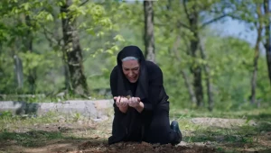 "Przysięga": odc. 813. Streszczenie i opis odcinka. Beyhan popada w obłęd