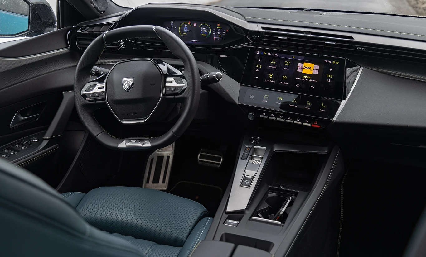 Peugeot 408