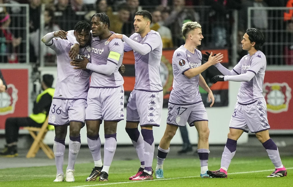 Kuriozalny gol w meczu Bayer Leverkusen - AS Monaco Kuriozalny gol w meczu Bayer Leverkusen - AS Monaco